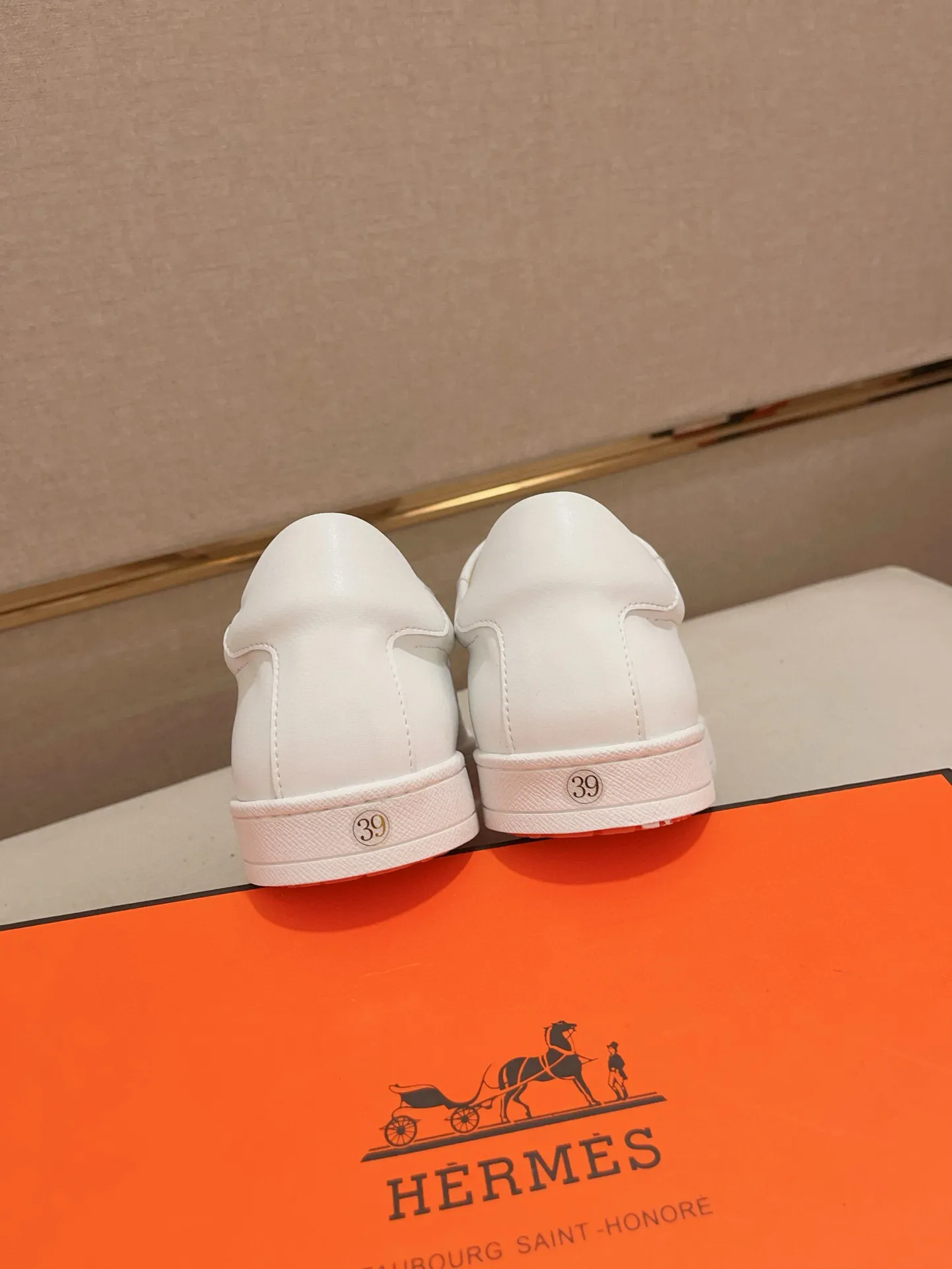 Men's clothing and shoes💰: 400💰《HERMES》【Classic Original Version】Hermès; Top 🔝 Purchasing Agency 🔍🔍Men's latest 🇺🇸 counter sales simultaneously, original ▲▲cowhide imported from Italy ▲▲Exquisite workmanship (Italian 🇮🇹Imported water-dyed 🐂cowhide lining) sole: original sole provided by the original factory, ⚠️exclusive double-layer activity·TPR·rubber·combined molded outsole; Code number: 38-44 (45/46 can be customized, non-refundable)